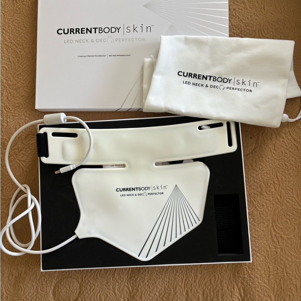 Currentbody neck & décolletage perfector